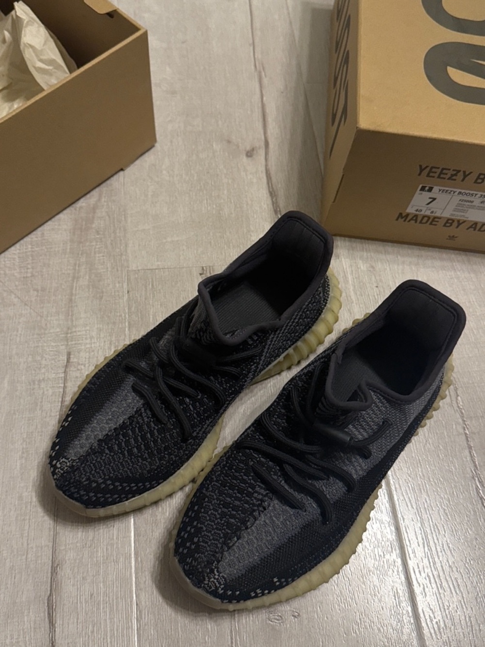 adidas Yeezy Boost 350 Box